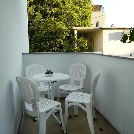 Apartment Luna Drvenik  Rum bild