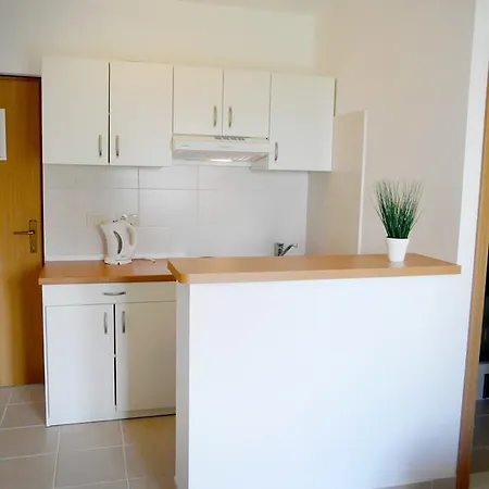 Apartment Luna Drvenik  Rum bild