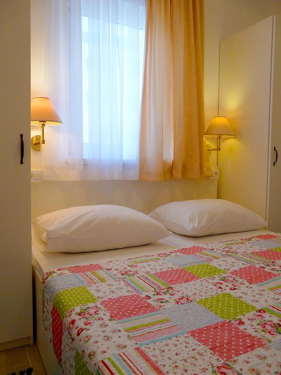 Luna Apartment Drvenik (Split-Dalmatia)