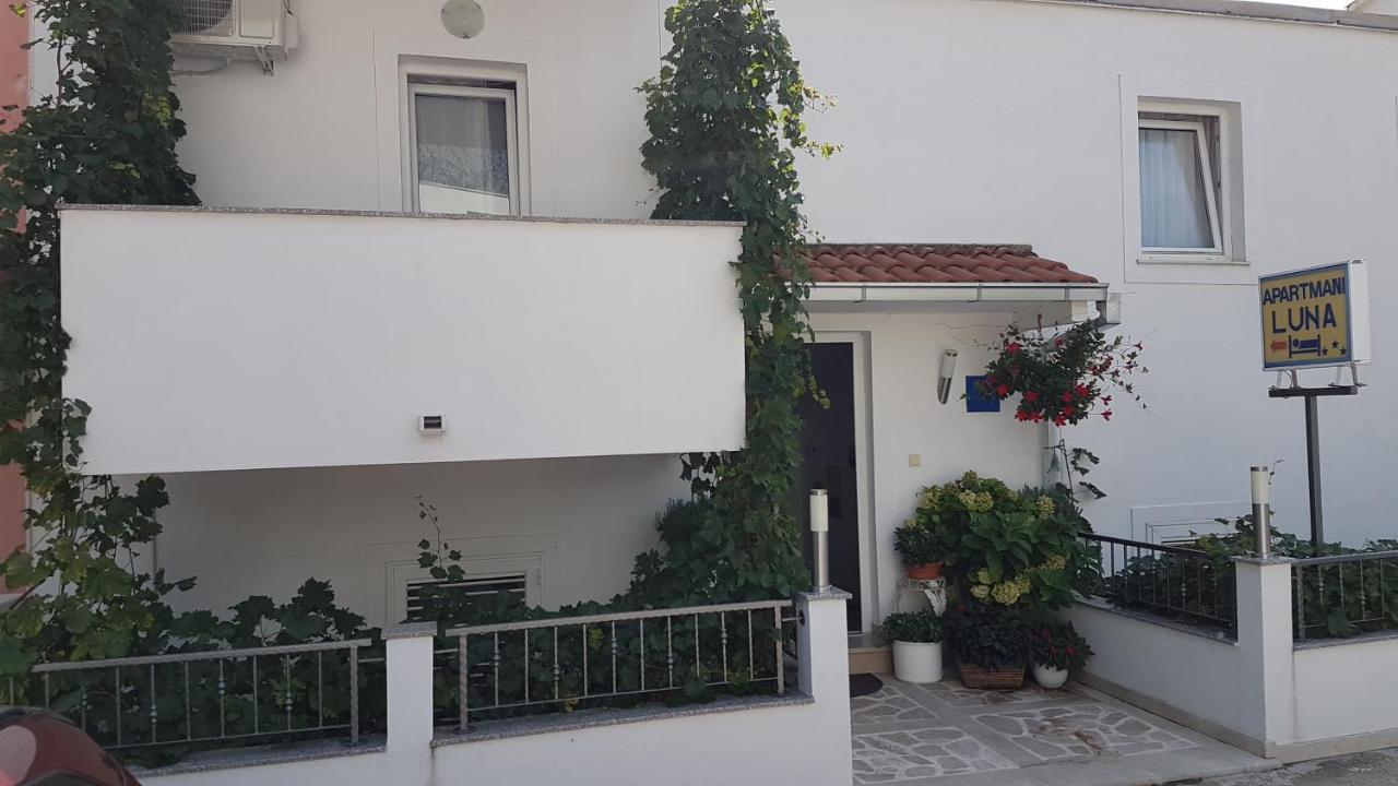 Luna Apartment *